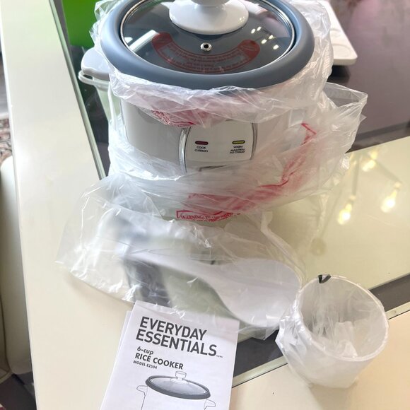 Rice Cooker! - Picture 8 of 12